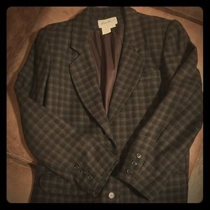 GORGEOUS Eddie Bauer 100% Wool Jacket.